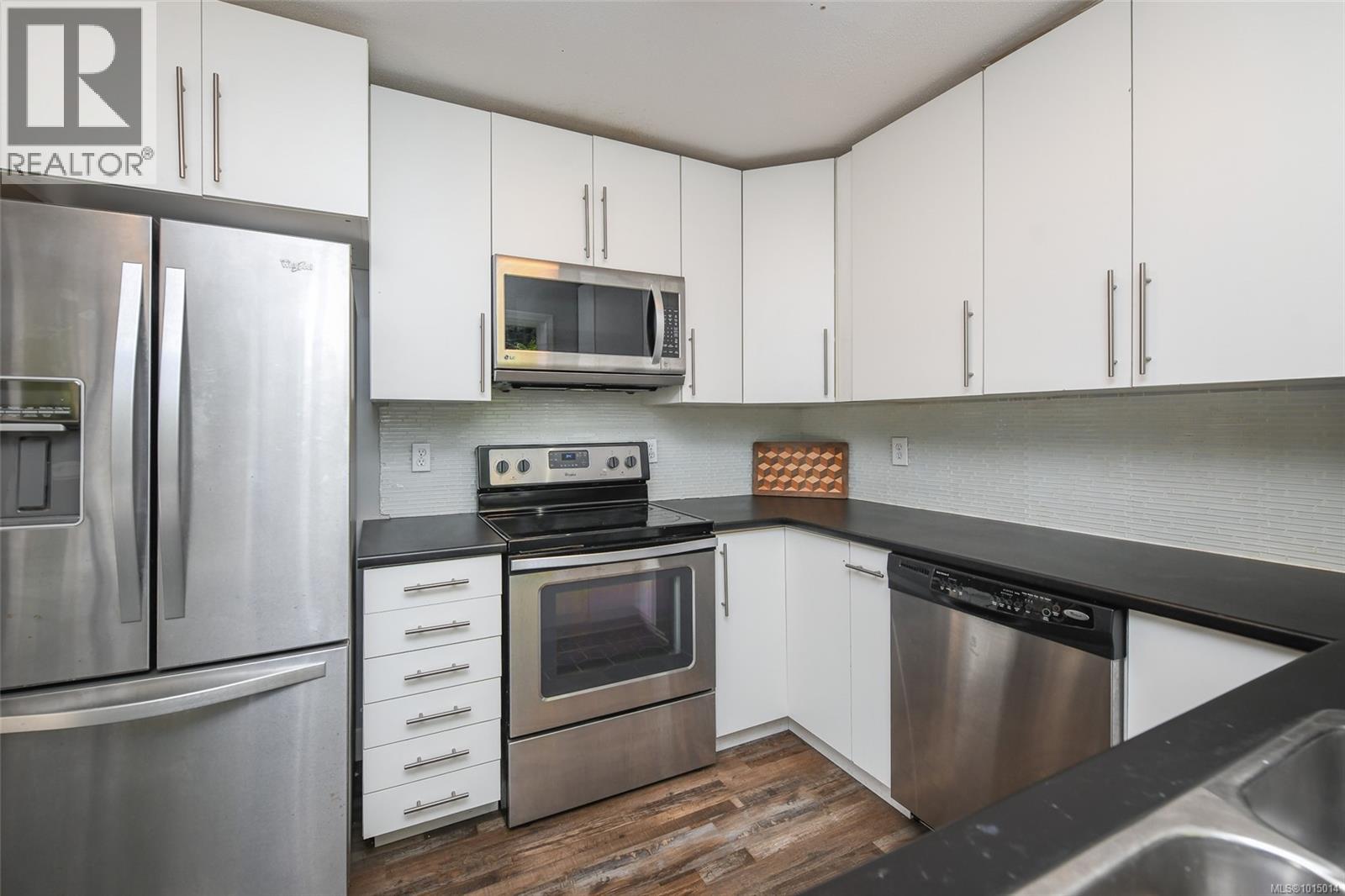 B 1102 1st St, Courtenay