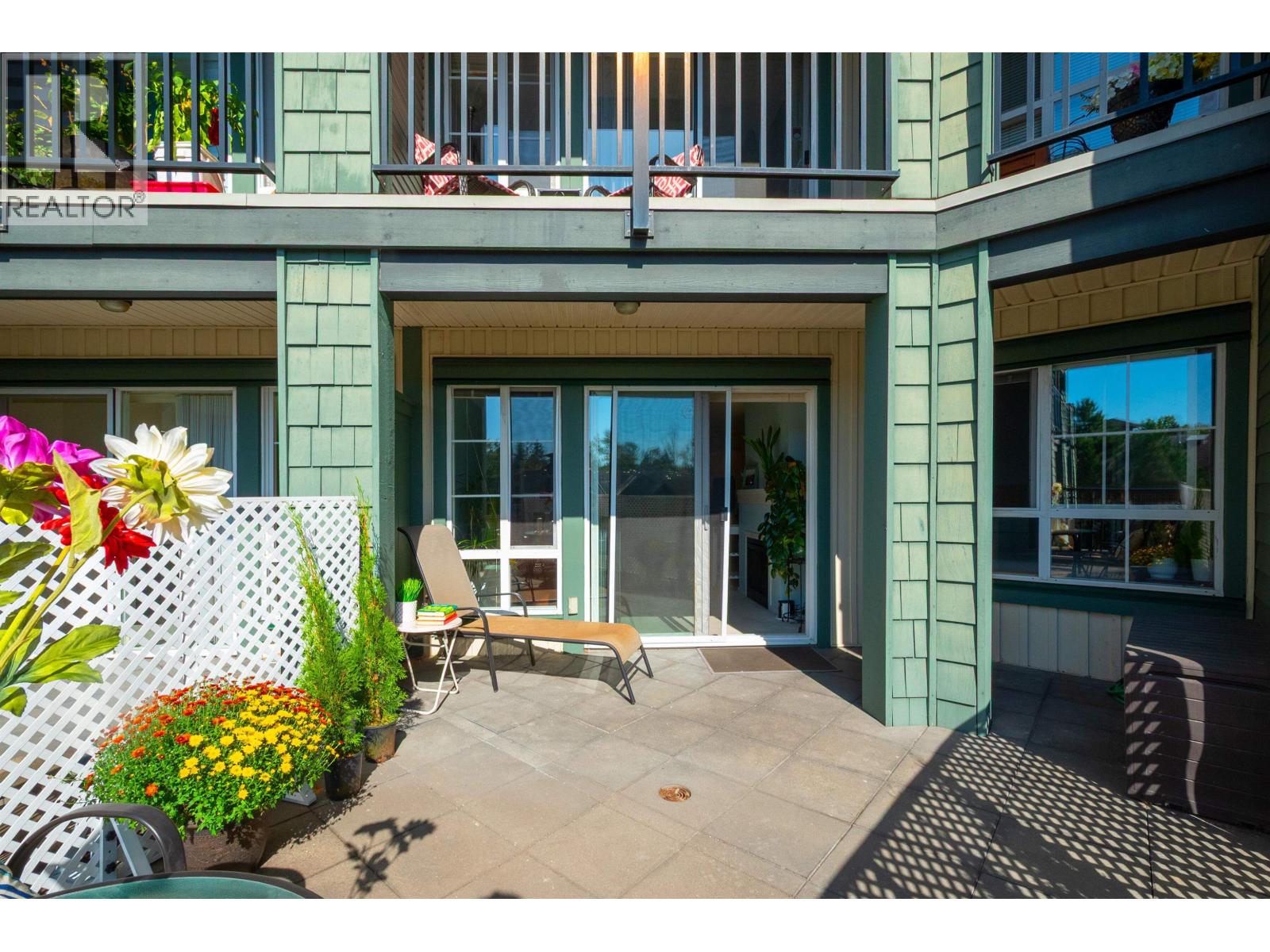 213 9098 HALSTON COURT, Burnaby