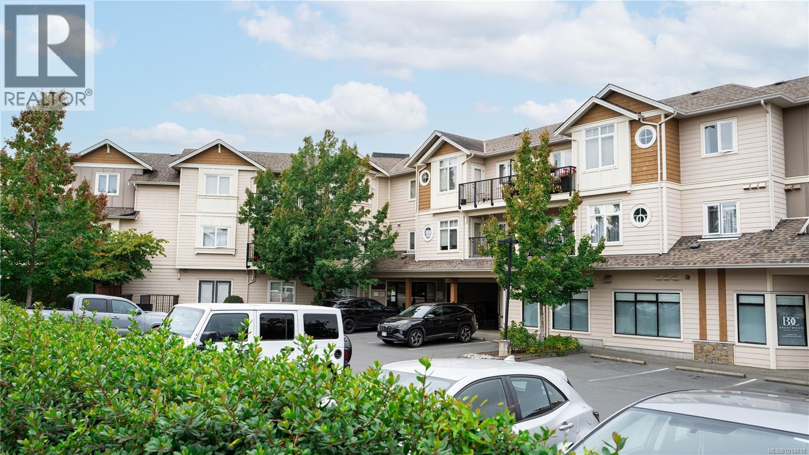 207 7088 West Saanich Rd, Central Saanich