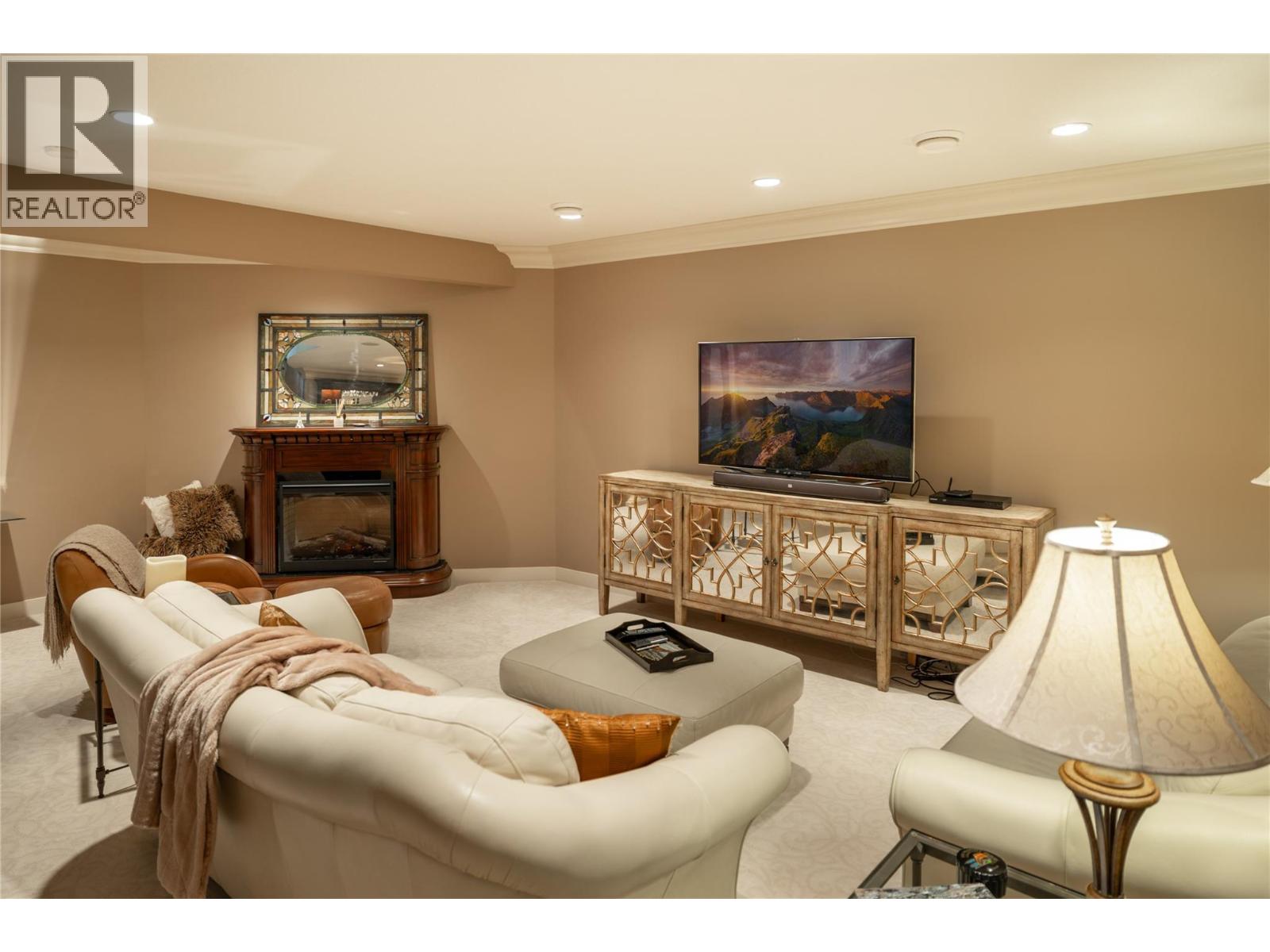4768 CARMEL Crescent, Kelowna
