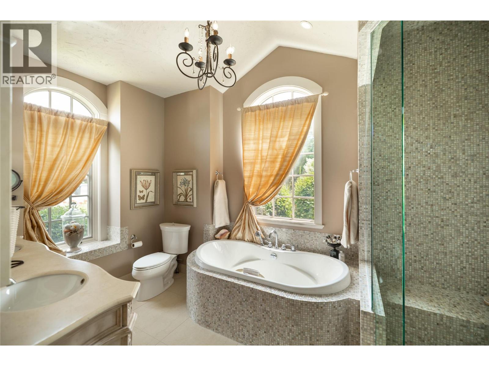 4768 CARMEL Crescent, Kelowna