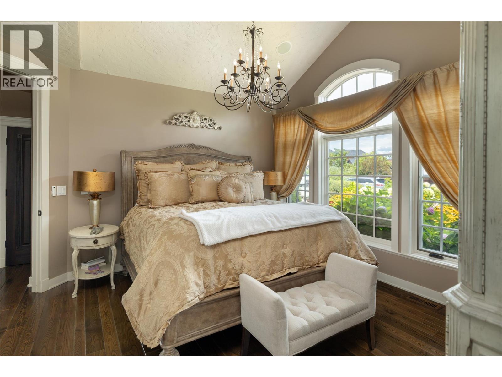 4768 CARMEL Crescent, Kelowna