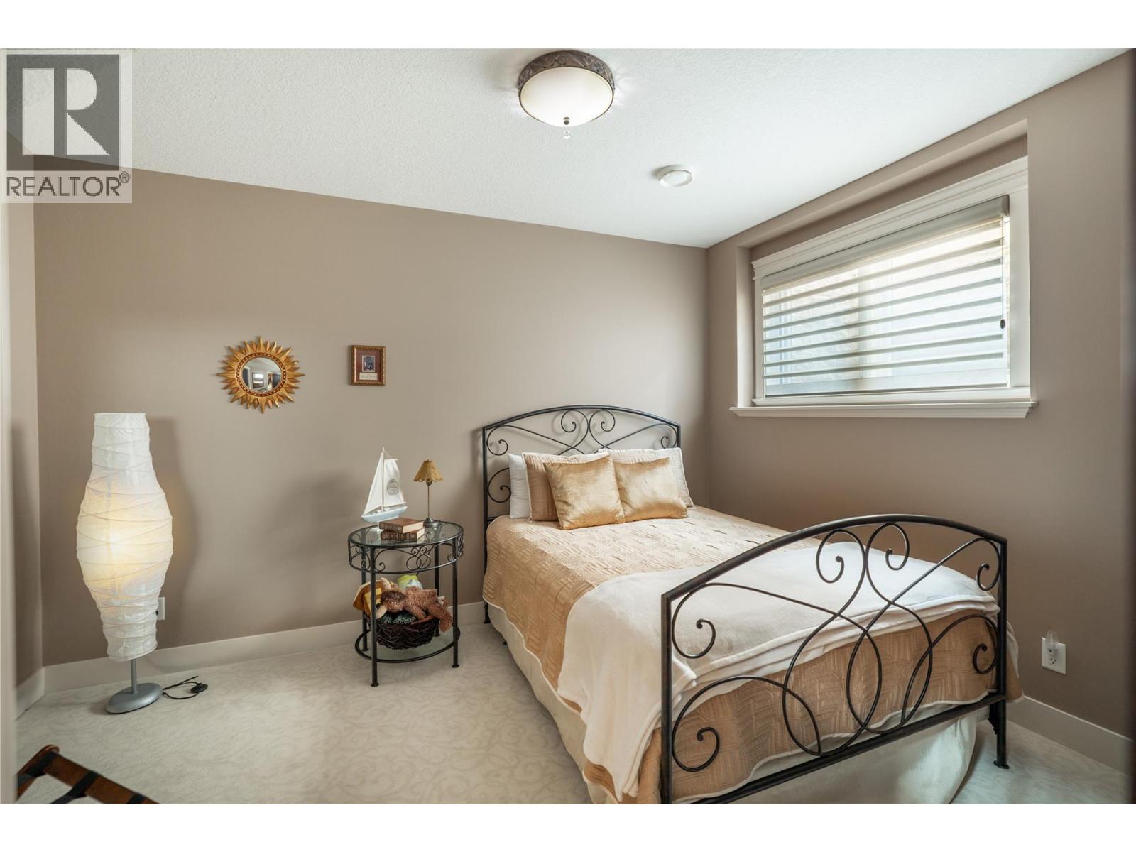 4768 CARMEL Crescent, Kelowna