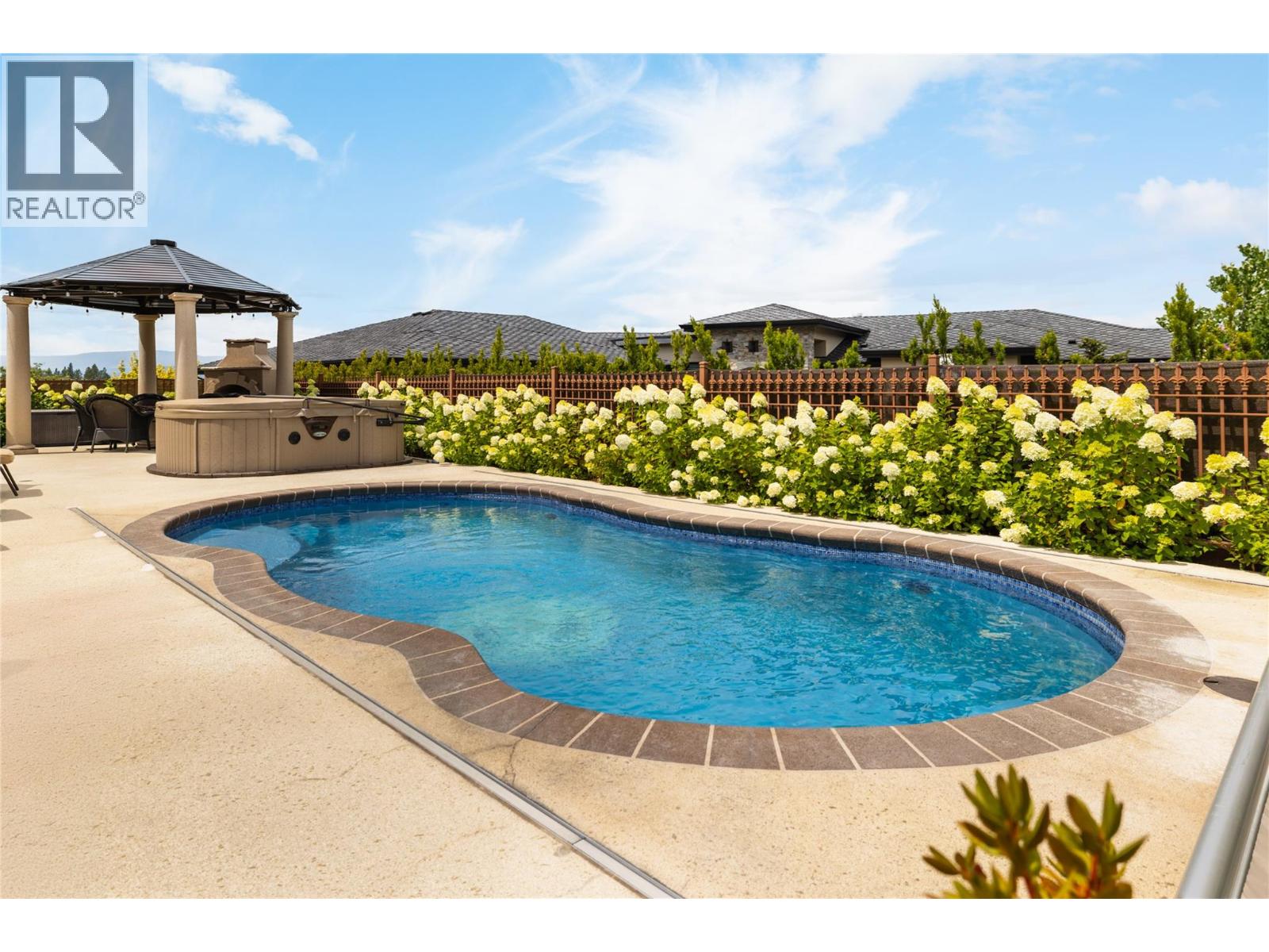 4768 CARMEL Crescent, Kelowna