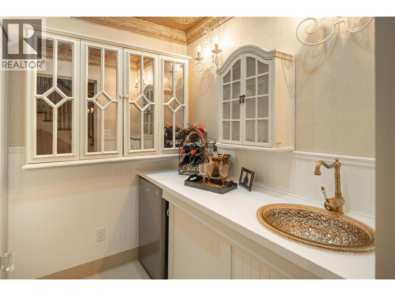4768 CARMEL Crescent, Kelowna