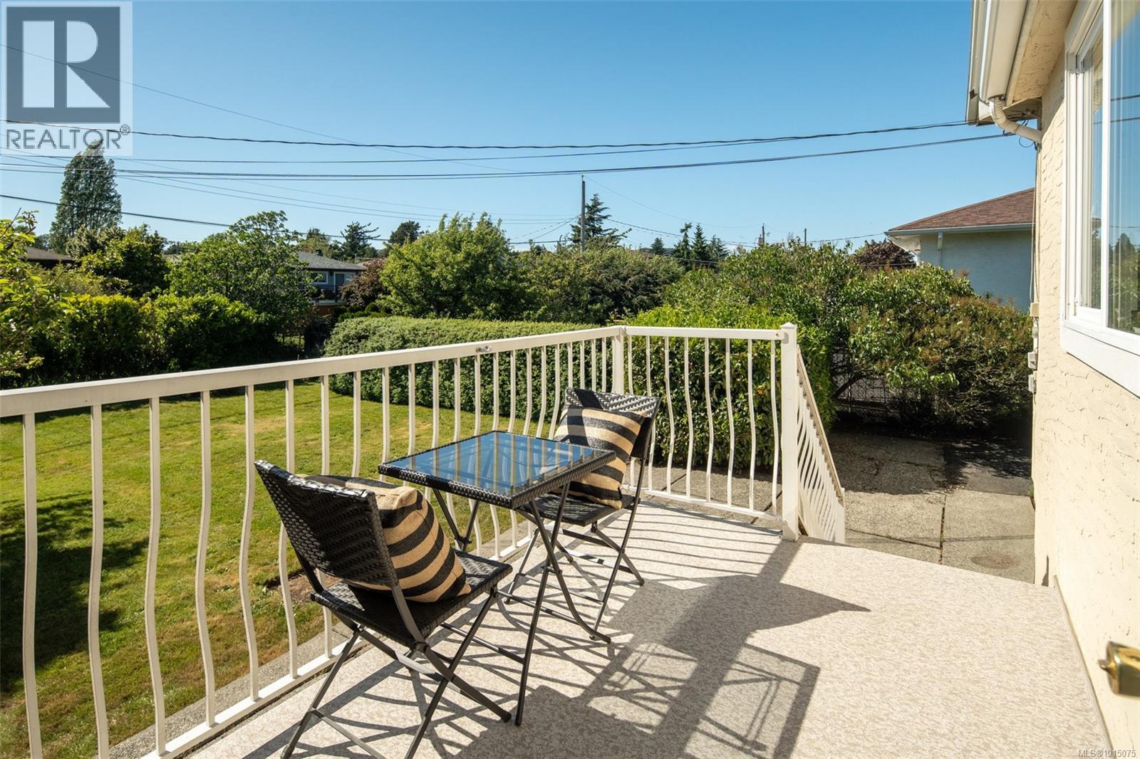 3980 Oakwood St, Saanich