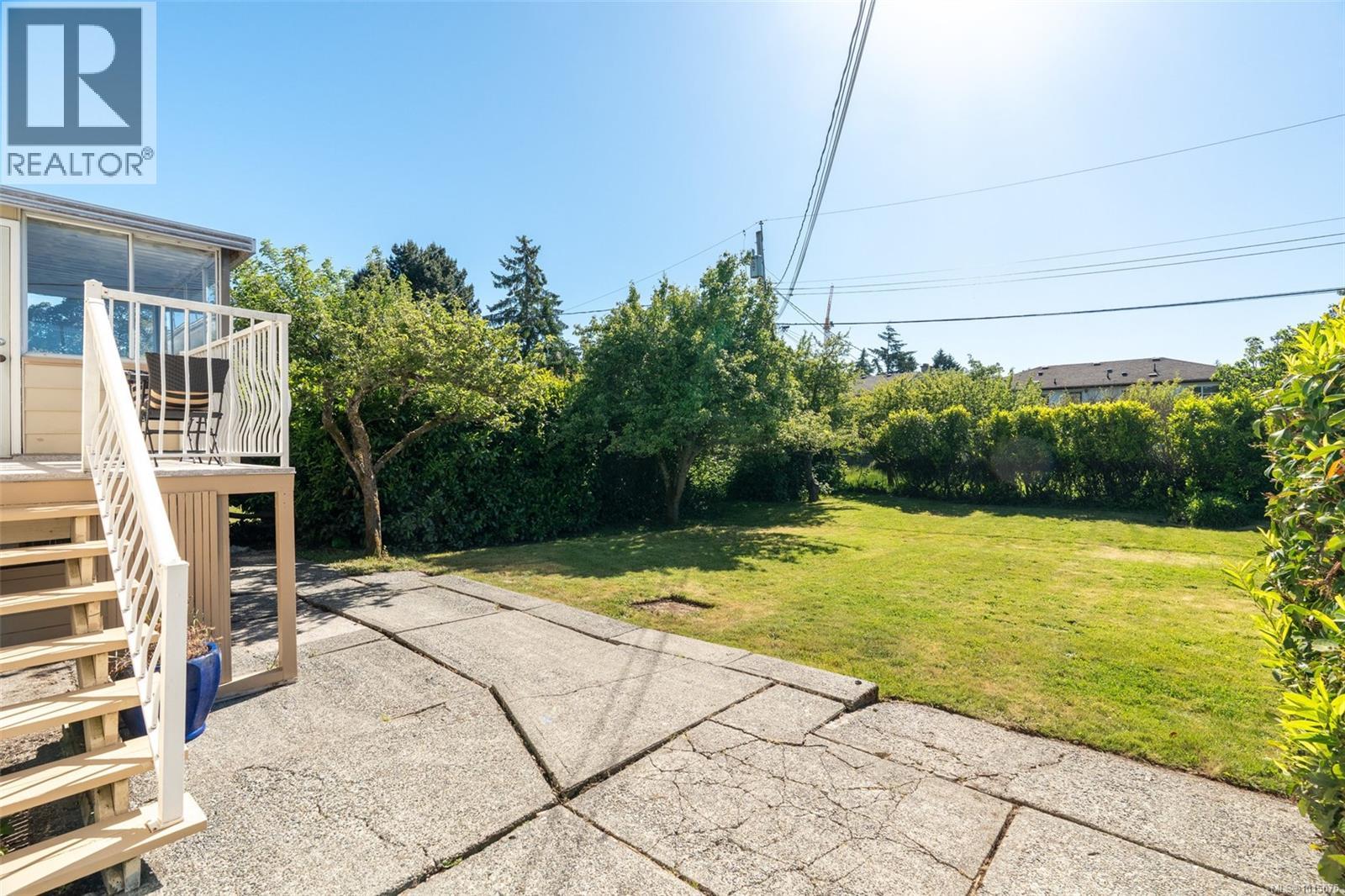 3980 Oakwood St, Saanich