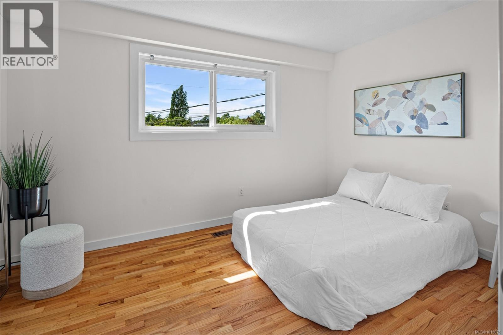 3980 Oakwood St, Saanich