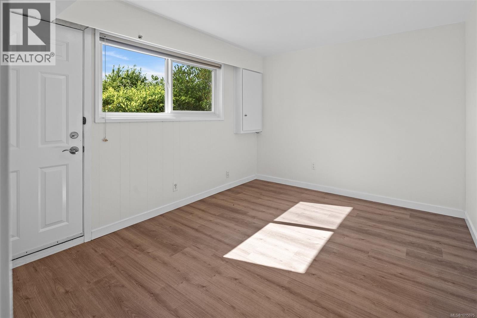 3980 Oakwood St, Saanich