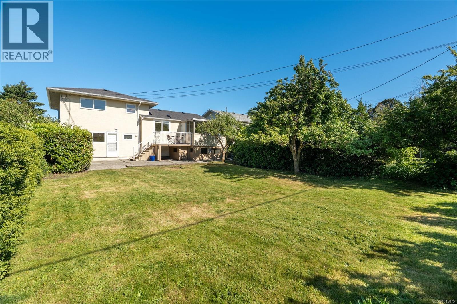 3980 Oakwood St, Saanich