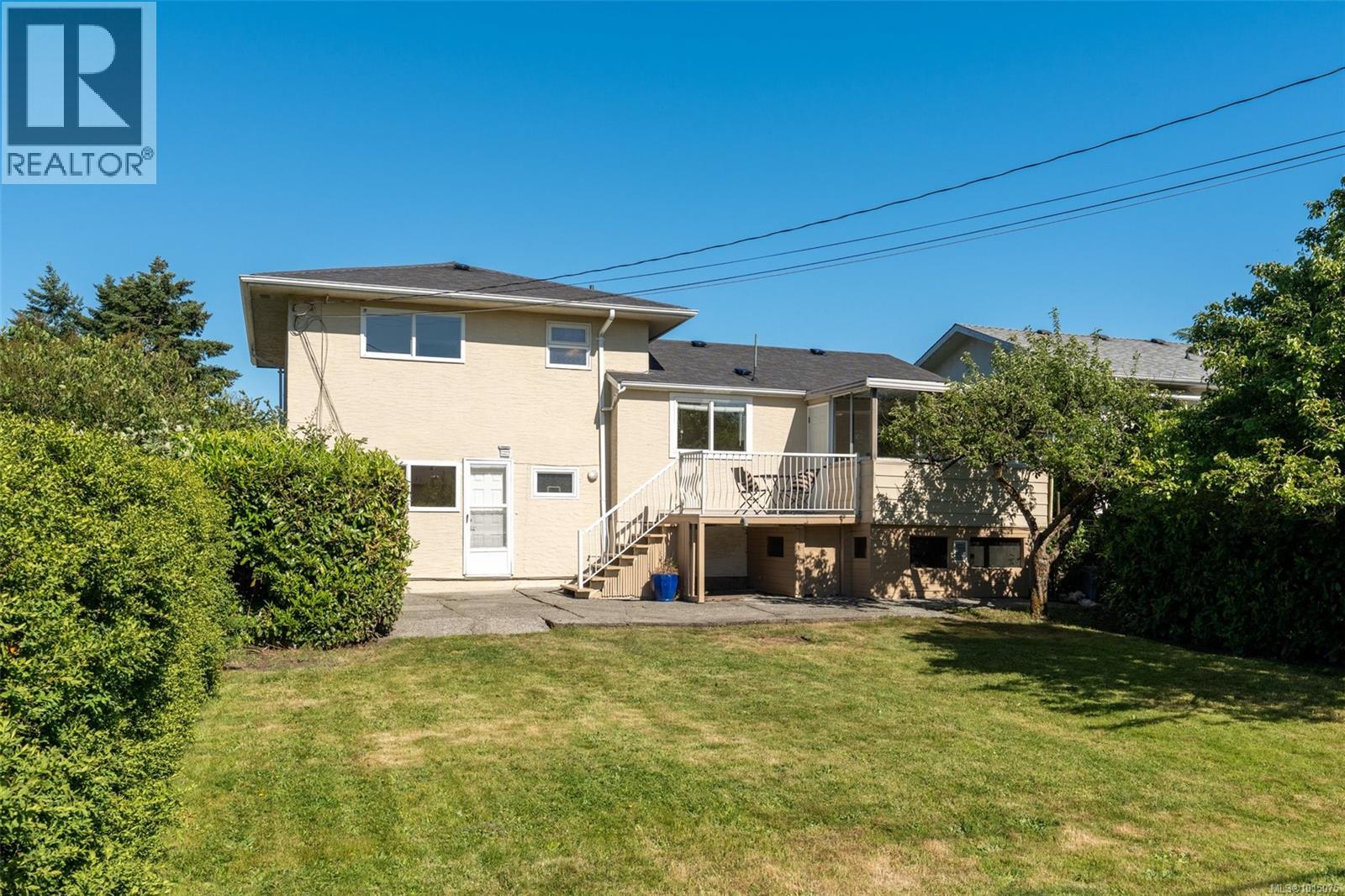 3980 Oakwood St, Saanich