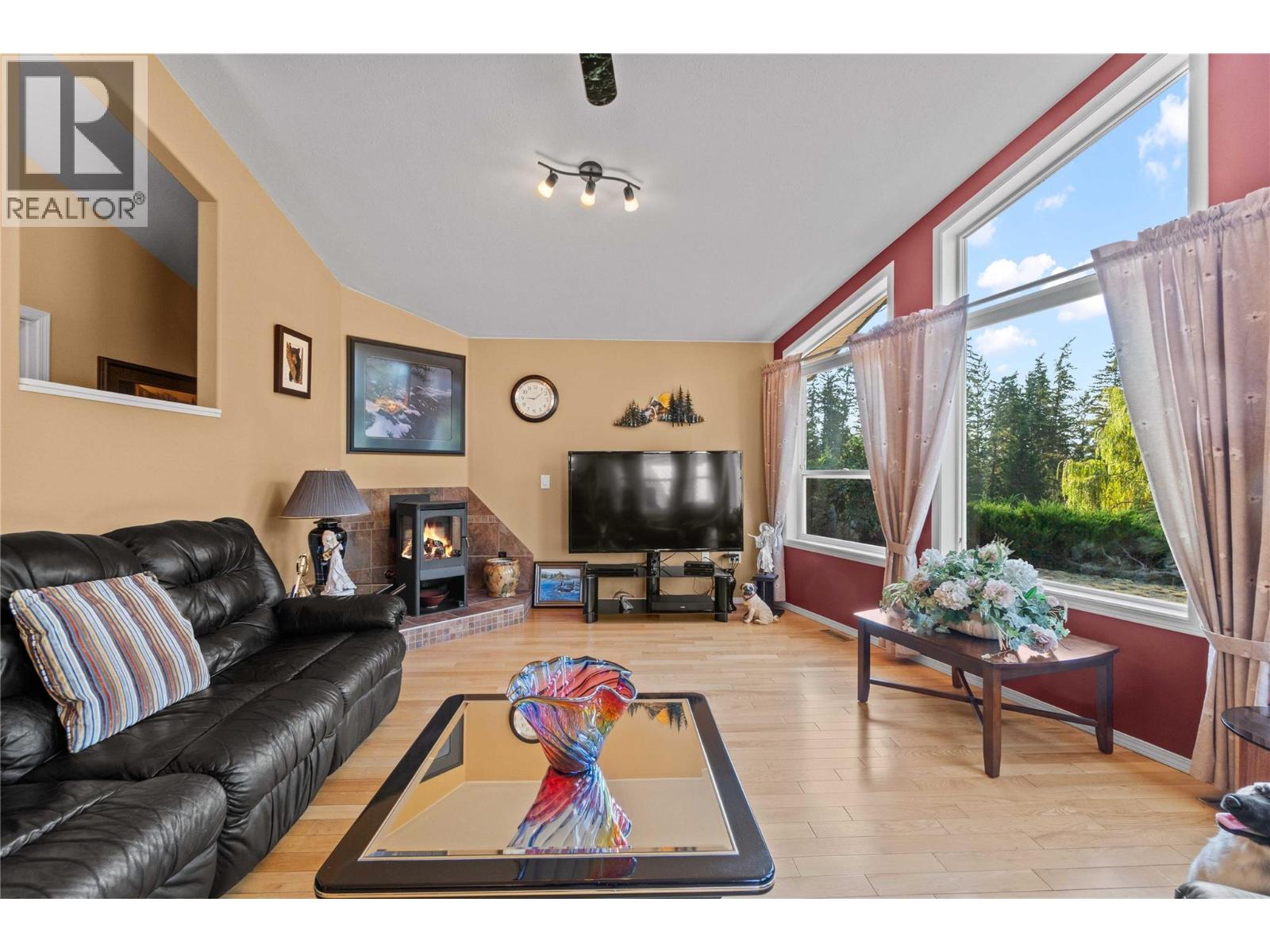 760 Mobley Road, Tappen