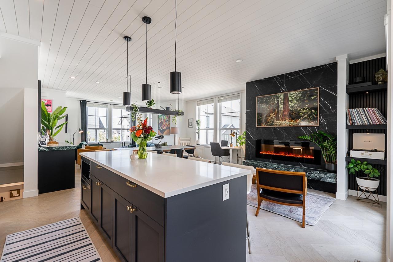 15 16565 24A AVENUE, Surrey