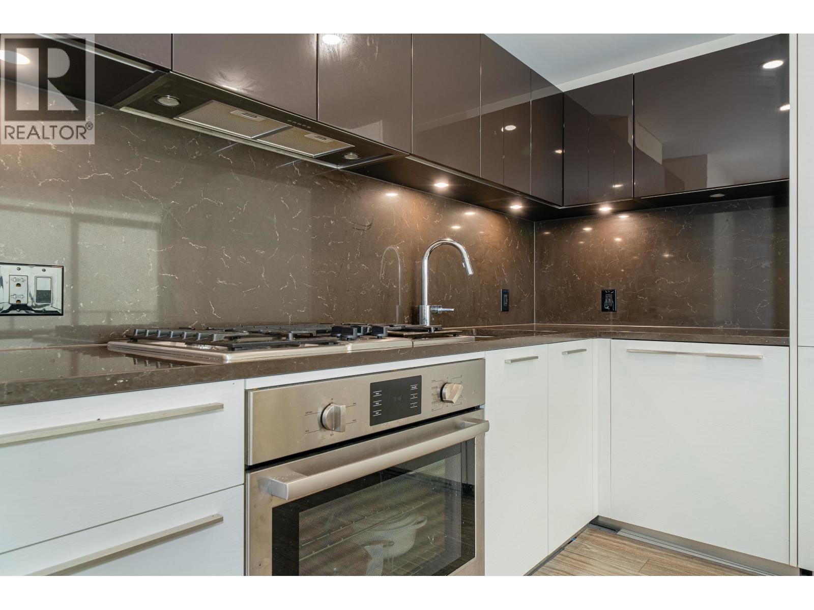 3703 6383 MCKAY AVENUE, Burnaby