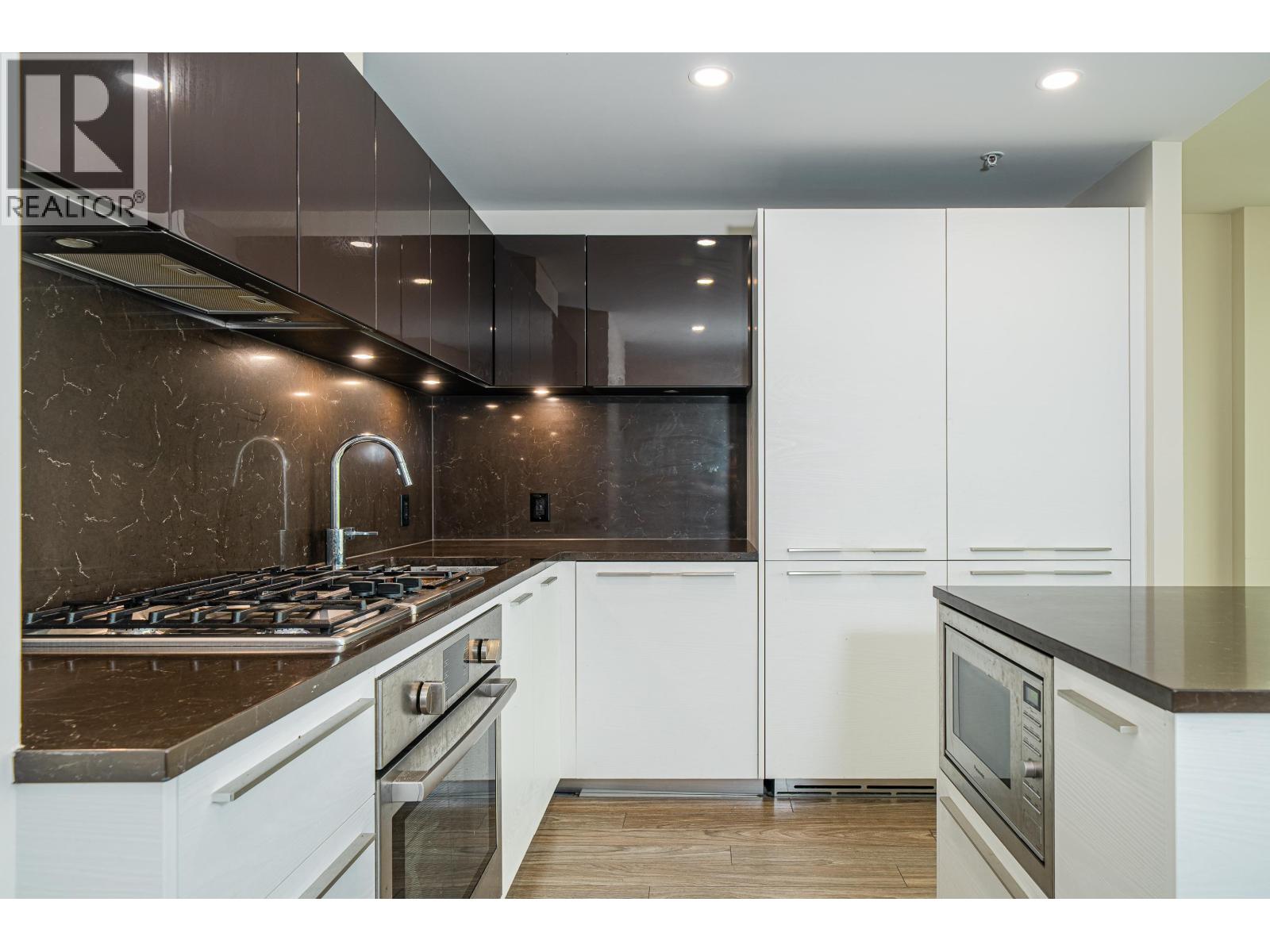 3703 6383 MCKAY AVENUE, Burnaby