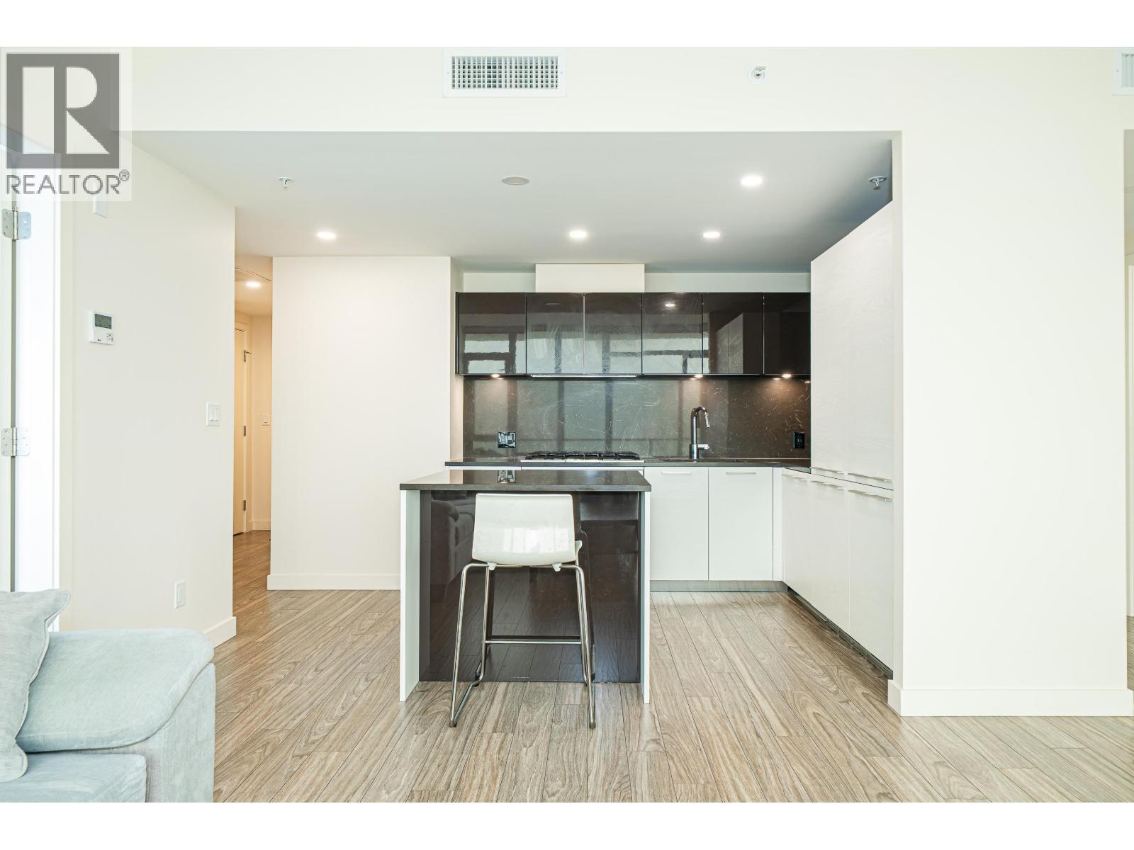 3703 6383 MCKAY AVENUE, Burnaby