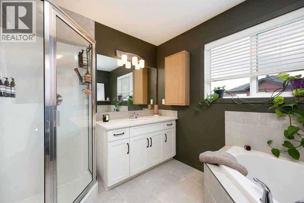 120 Warren Way, Fort McMurray