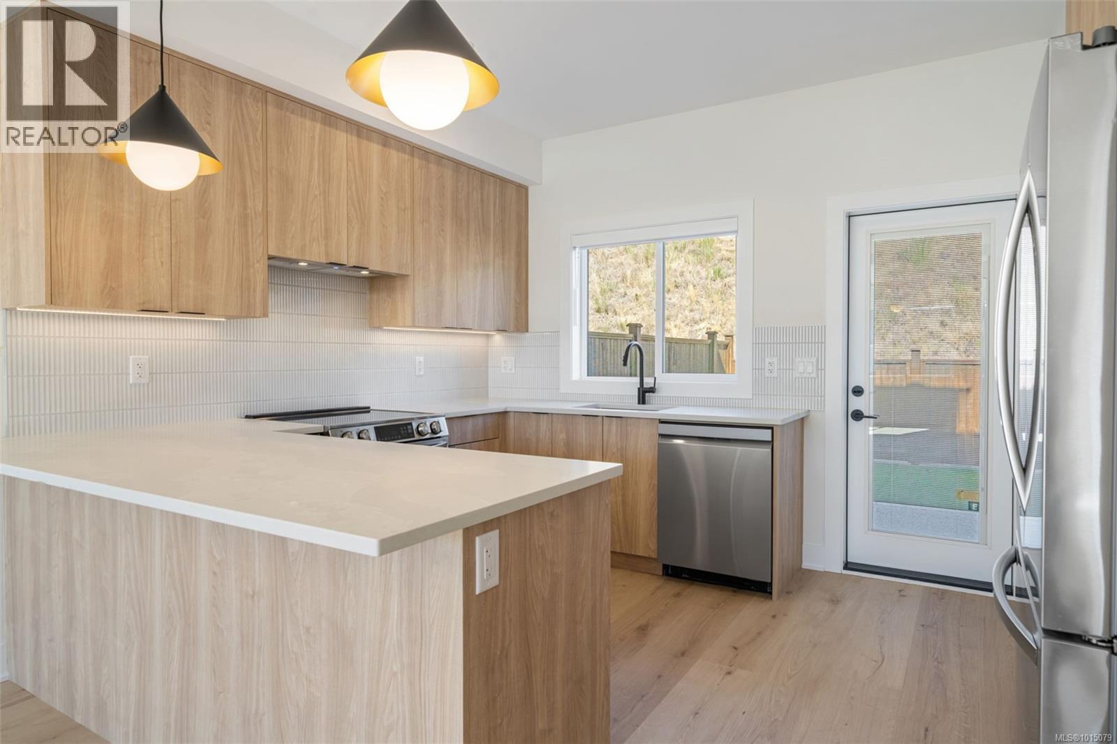 1447 Dolomite Ridge, Langford