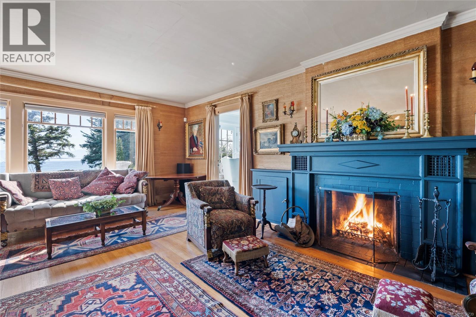 3045 McAnally Rd, Saanich