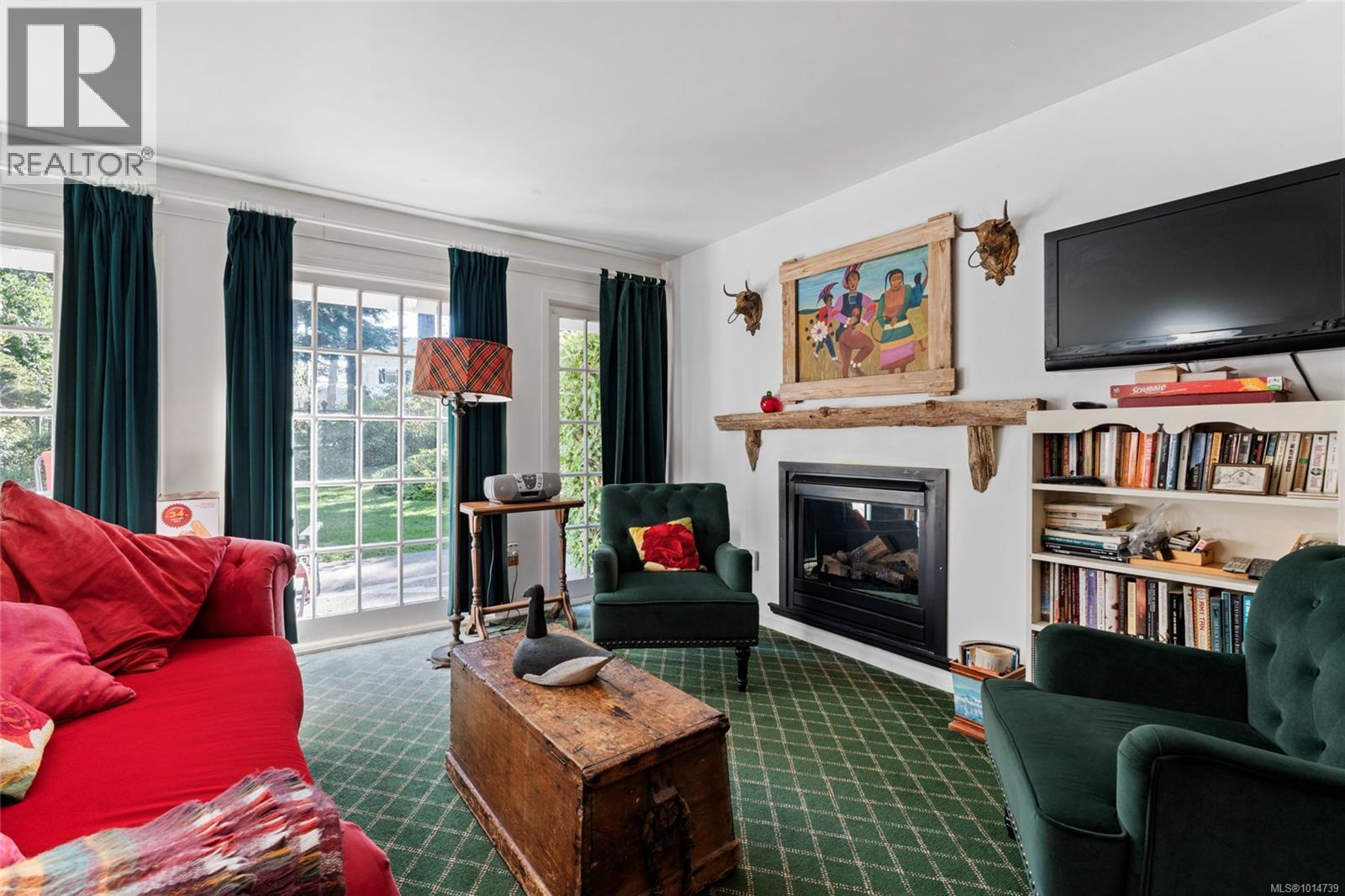 3045 McAnally Rd, Saanich
