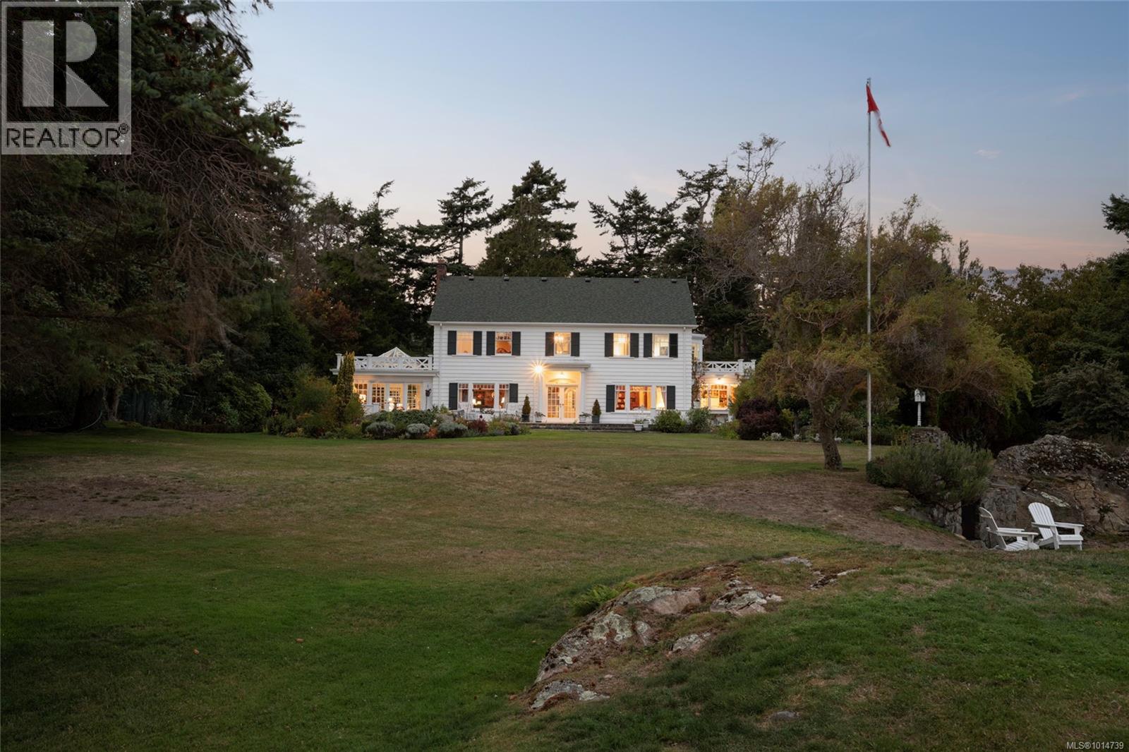 3045 McAnally Rd, Saanich