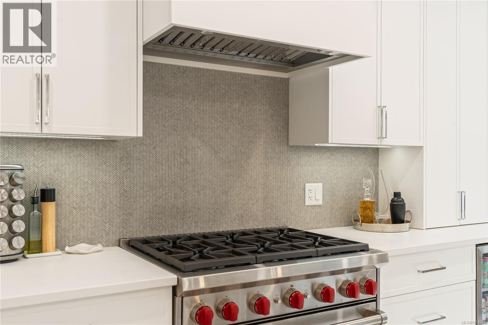 2268 Windsor Rd, Oak Bay