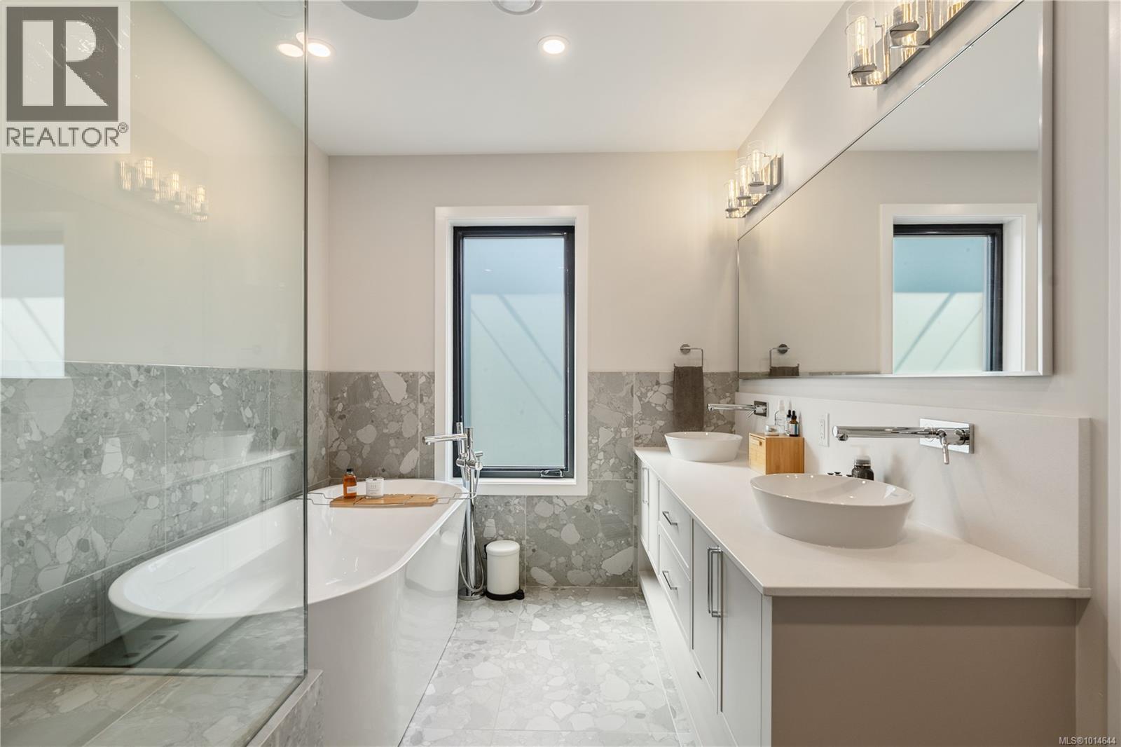 2268 Windsor Rd, Oak Bay