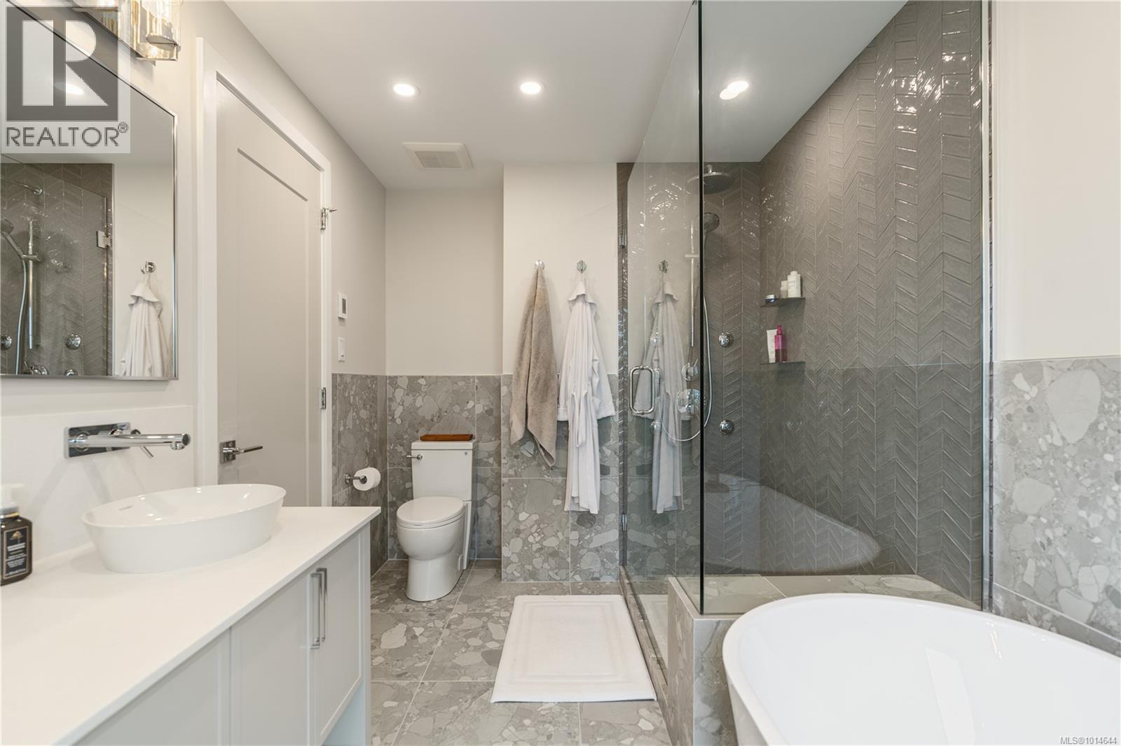 2268 Windsor Rd, Oak Bay