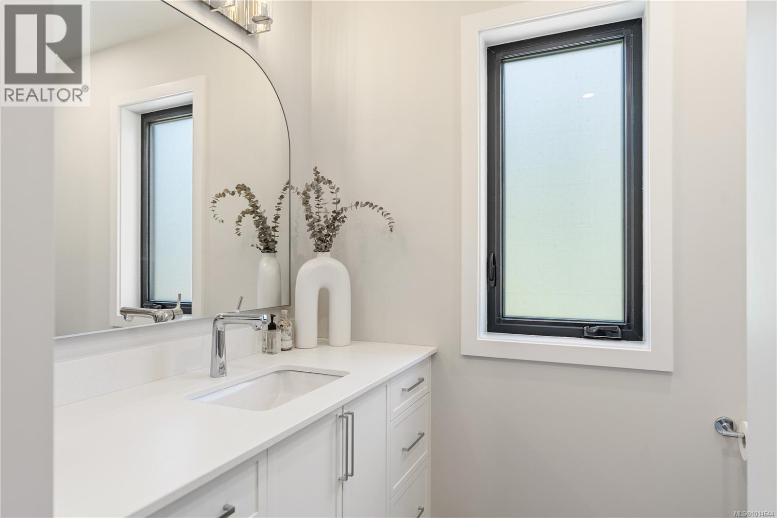 2268 Windsor Rd, Oak Bay