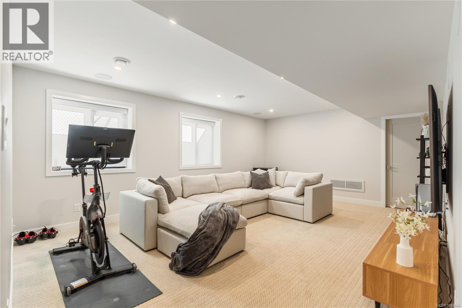 2268 Windsor Rd, Oak Bay