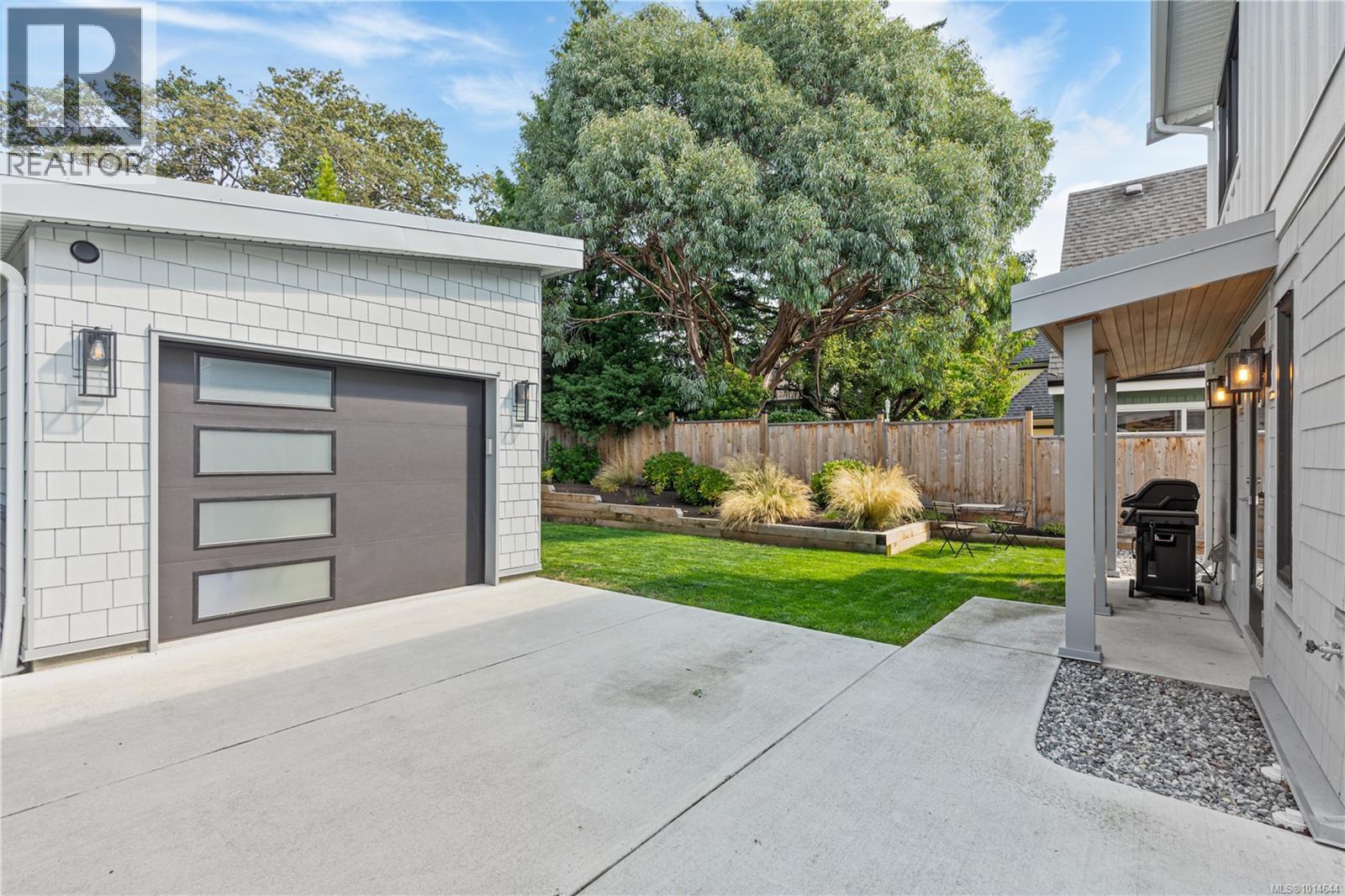 2268 Windsor Rd, Oak Bay