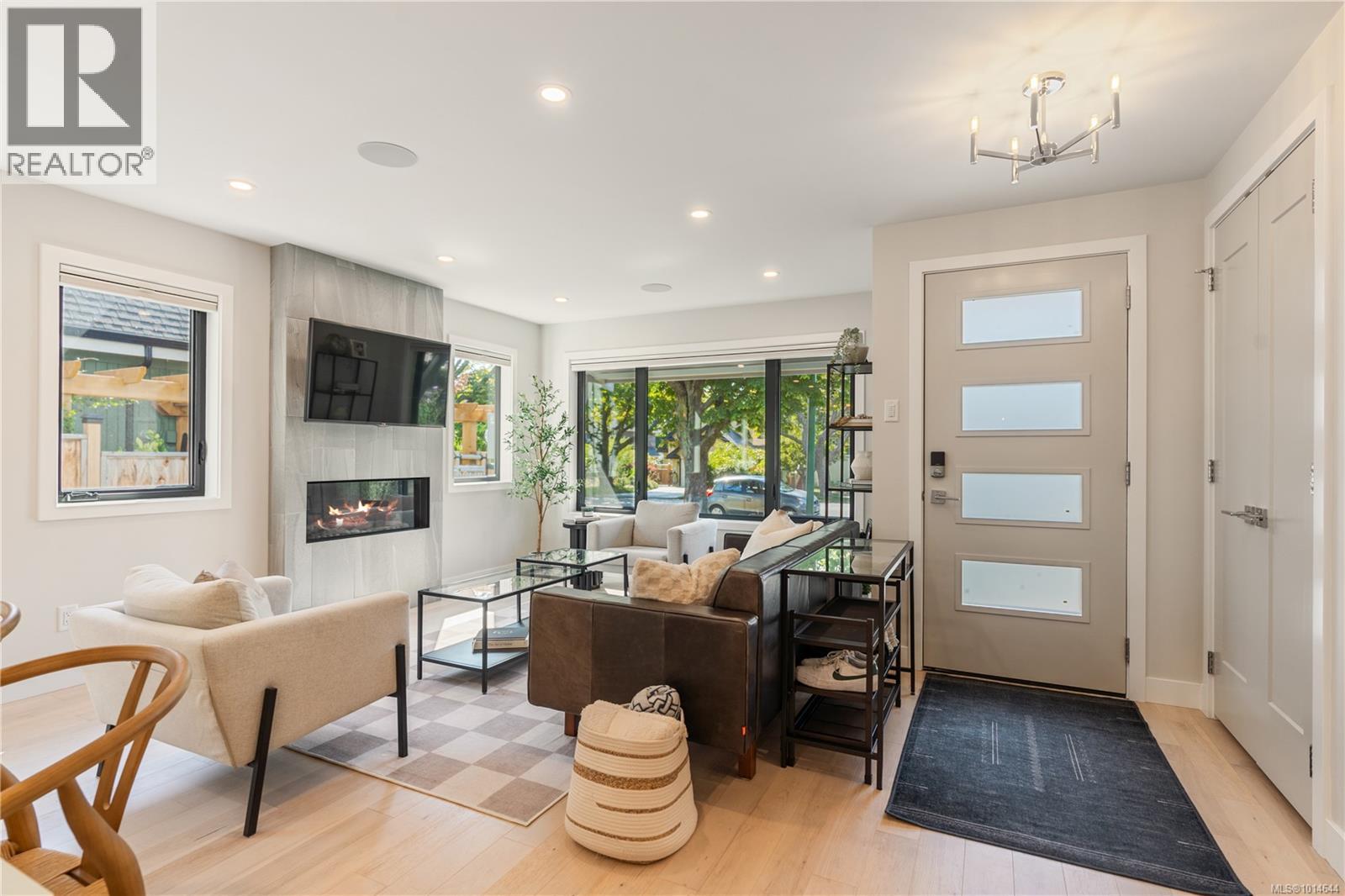 2268 Windsor Rd, Oak Bay
