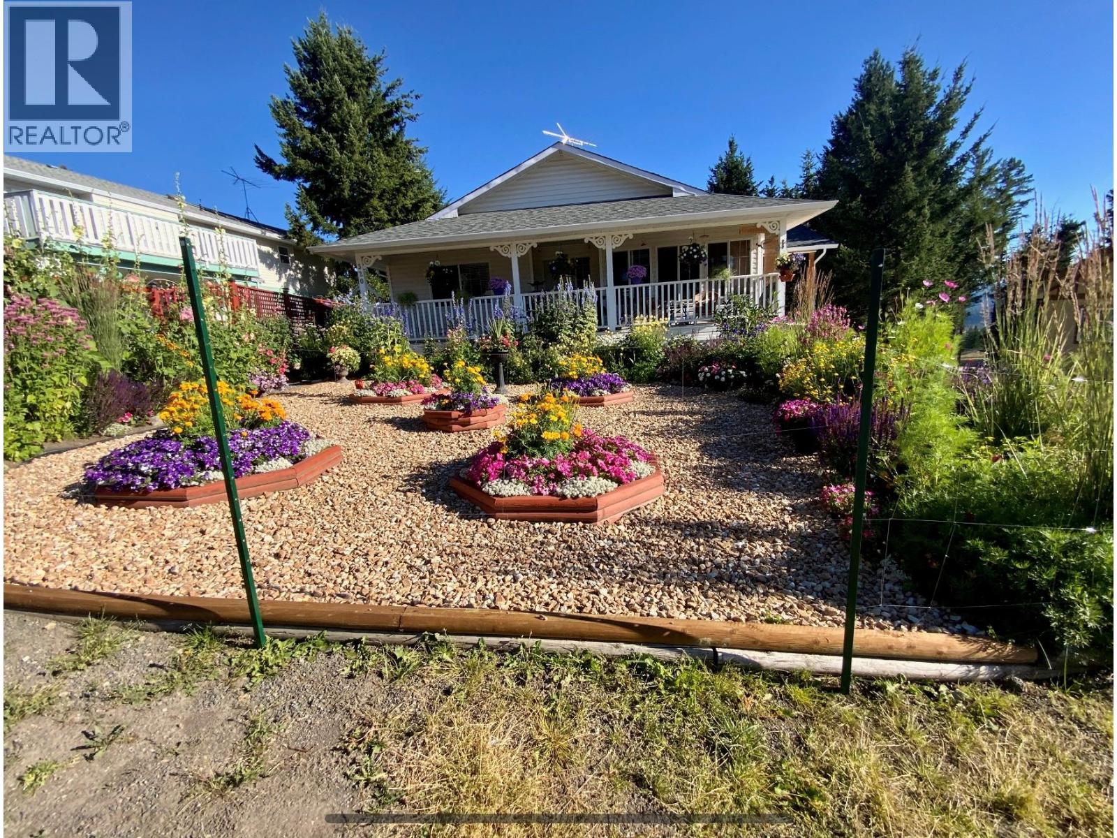 320 Linden Road, Logan Lake