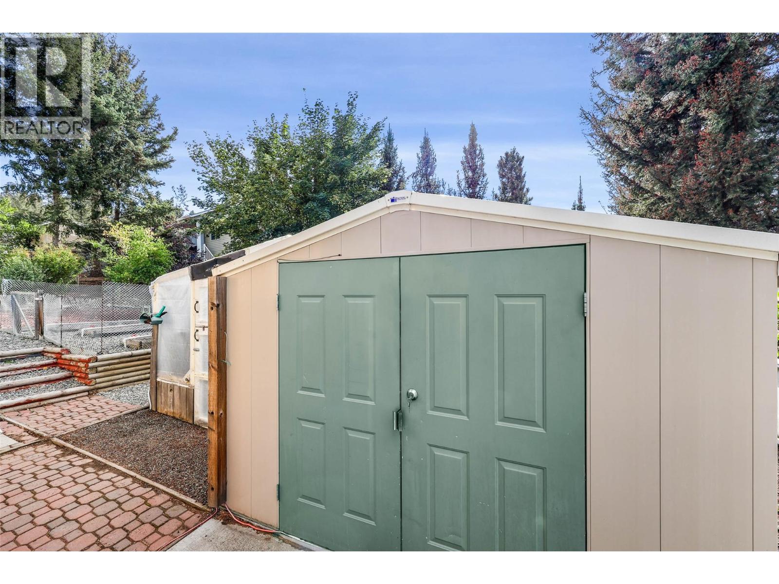 320 Linden Road, Logan Lake