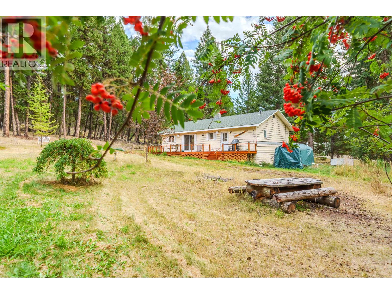 6135 RANCHETTE ROAD, Horse Lake