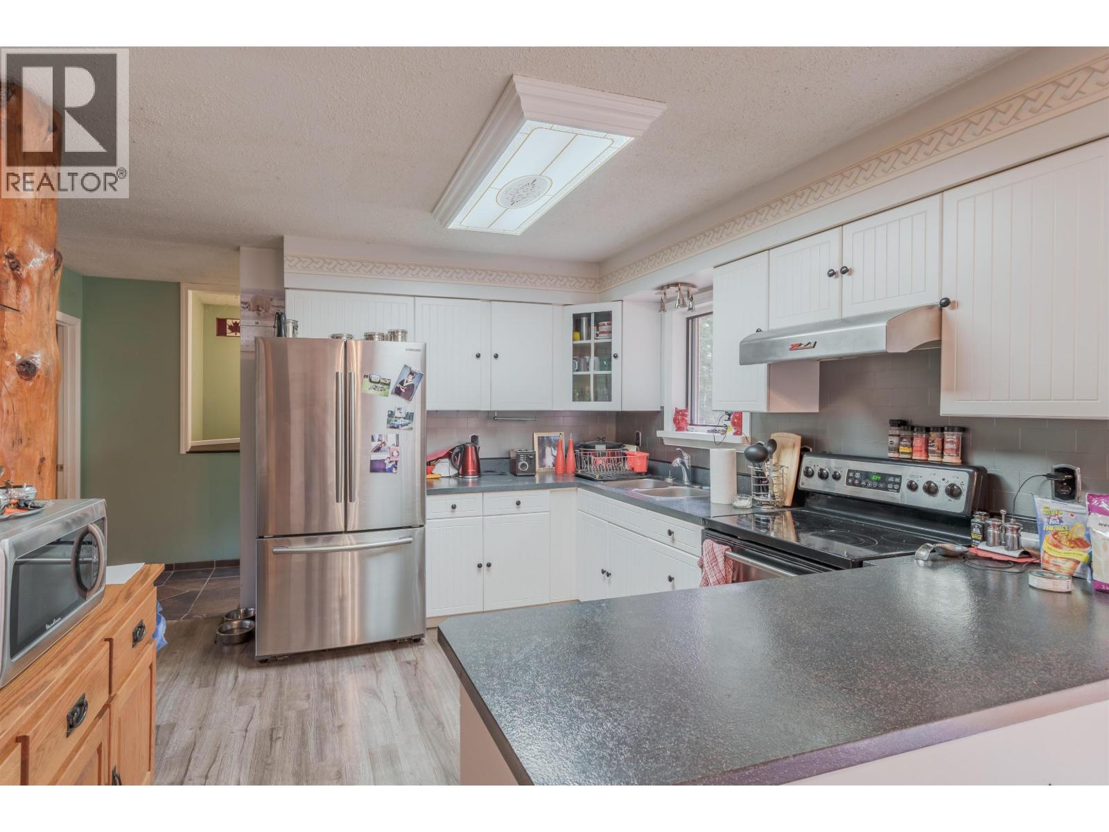 6135 RANCHETTE ROAD, Horse Lake
