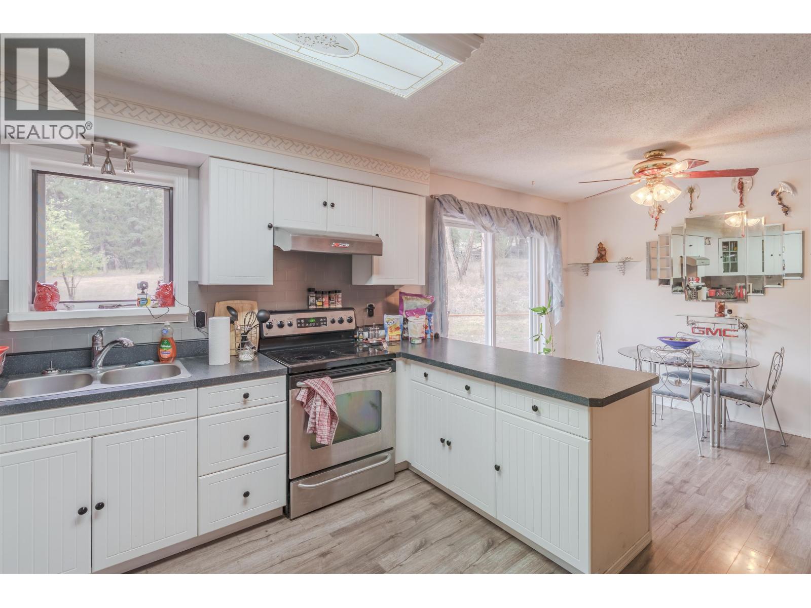 6135 RANCHETTE ROAD, Horse Lake