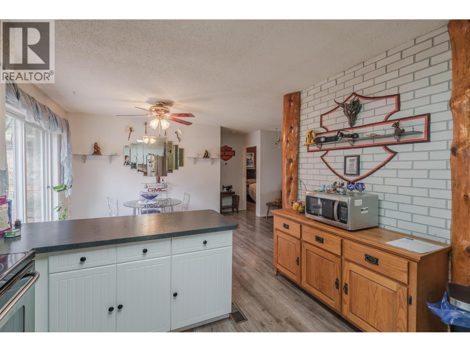 6135 RANCHETTE ROAD, Horse Lake