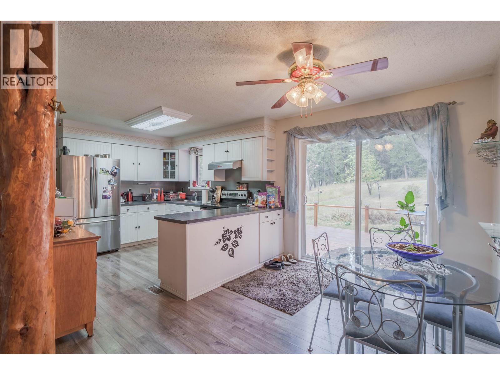 6135 RANCHETTE ROAD, Horse Lake