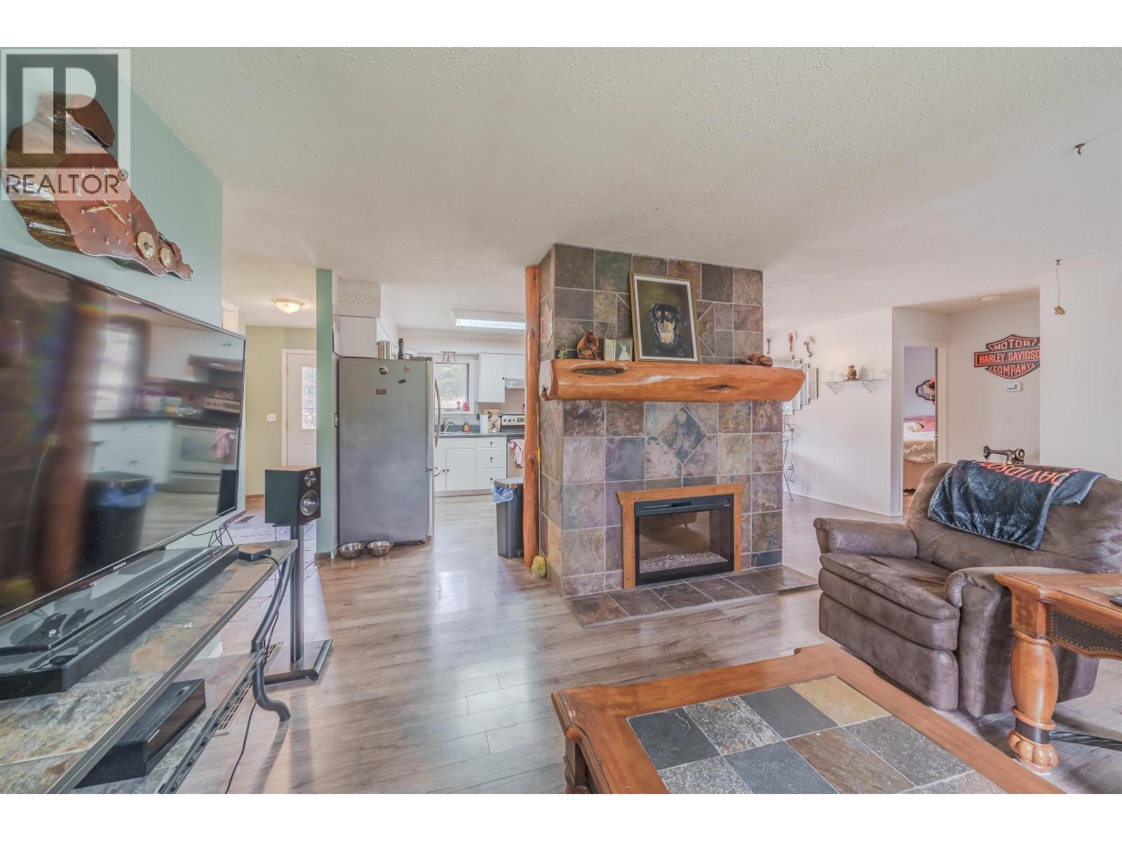6135 RANCHETTE ROAD, Horse Lake
