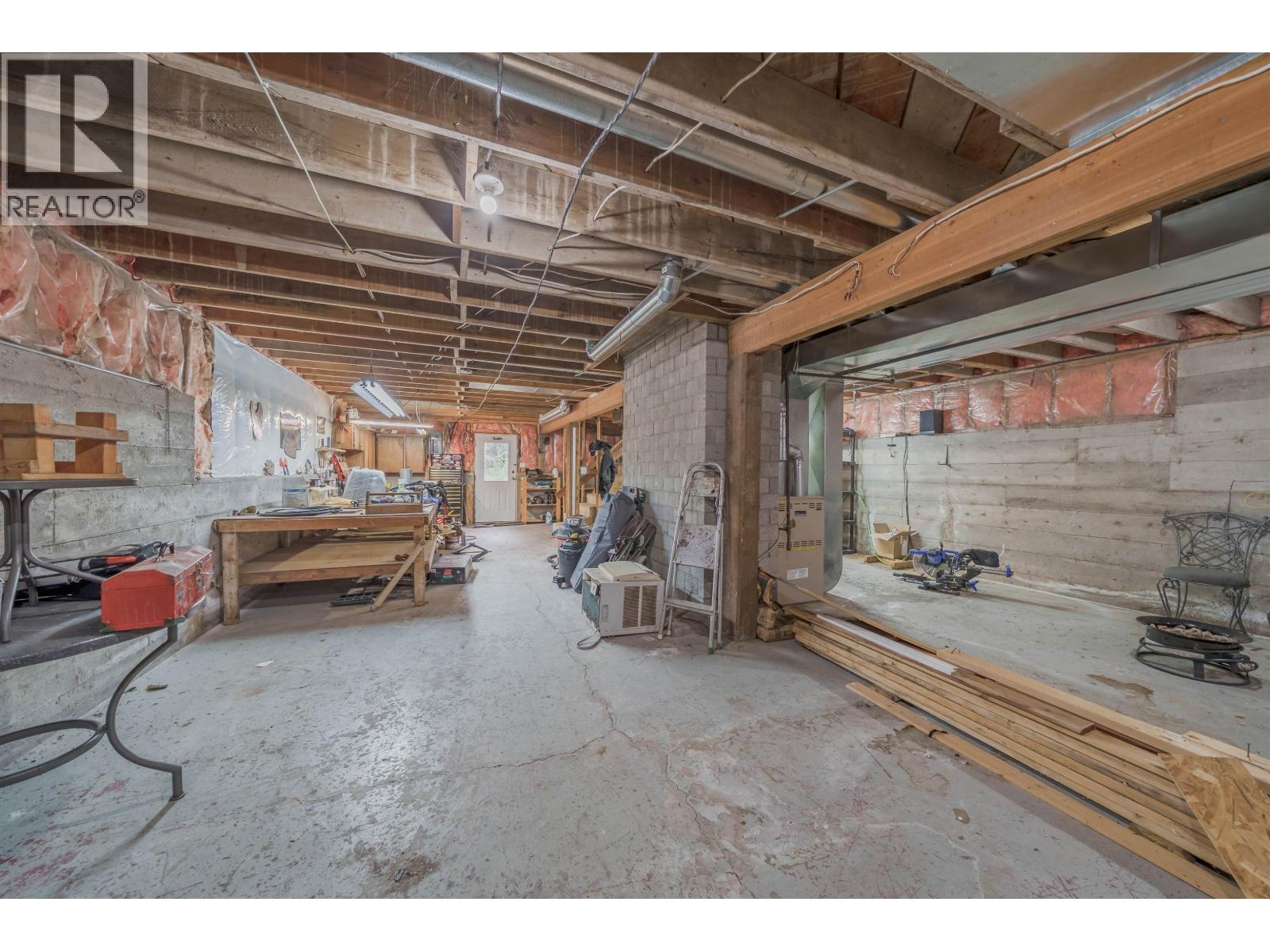 6135 RANCHETTE ROAD, Horse Lake