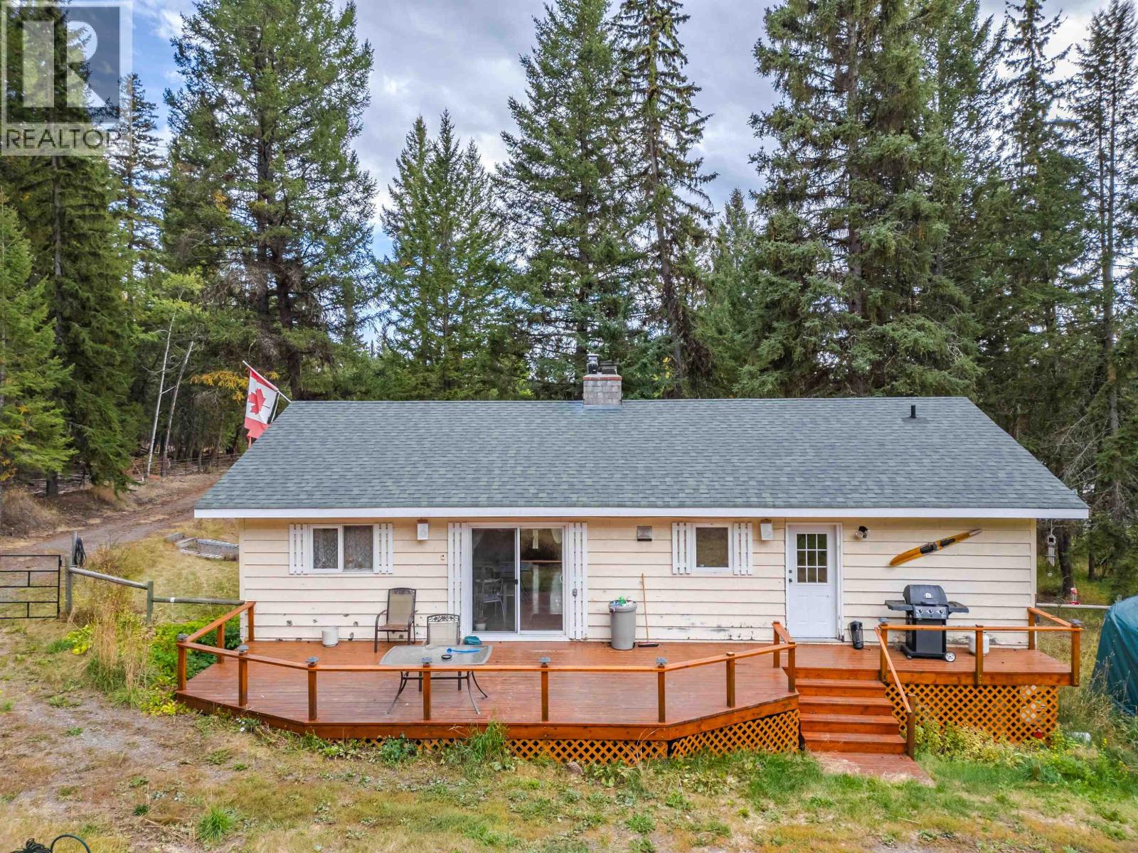 6135 RANCHETTE ROAD, Horse Lake