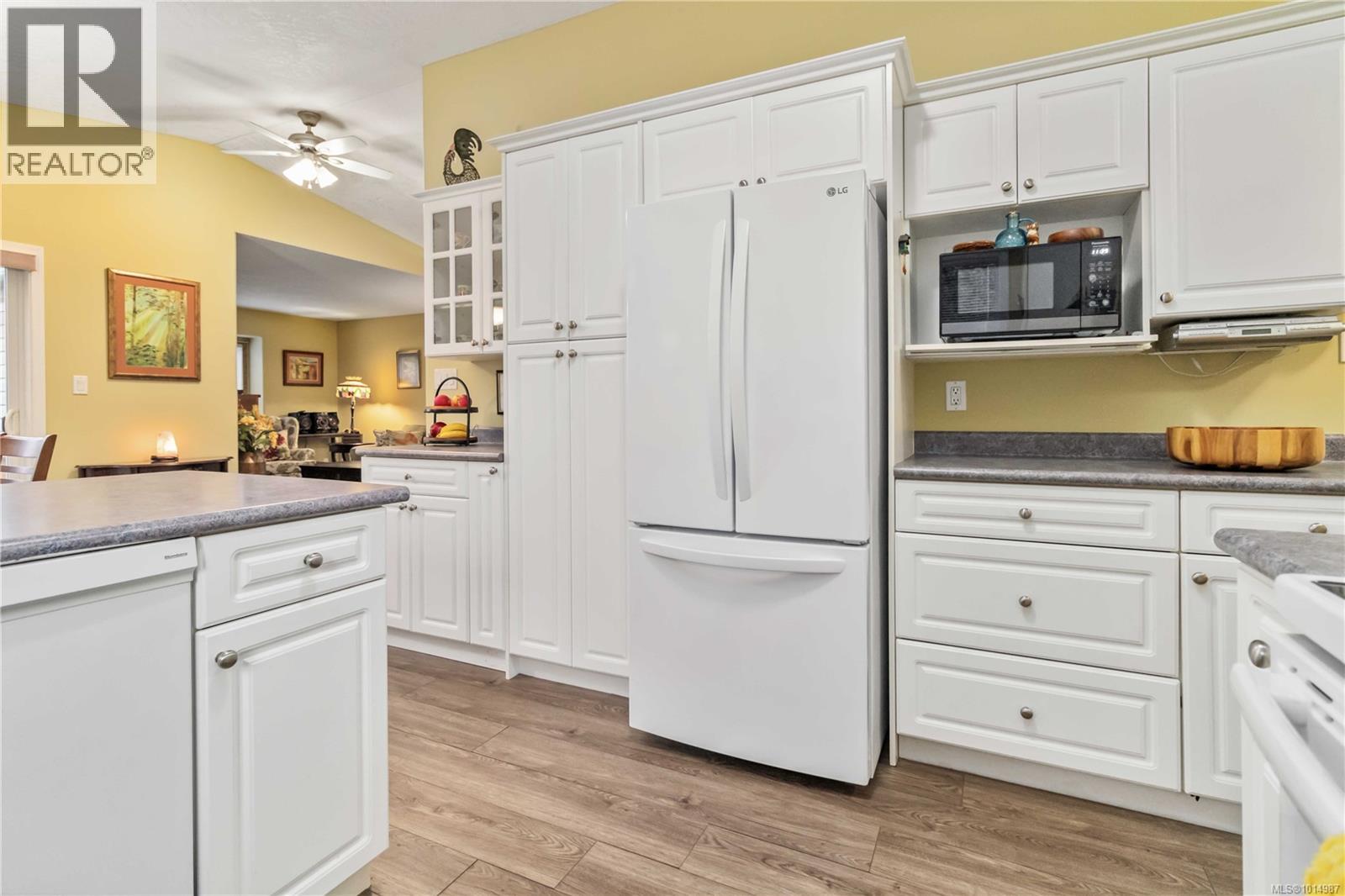 69 7570 Tetayut Road, Central Saanich