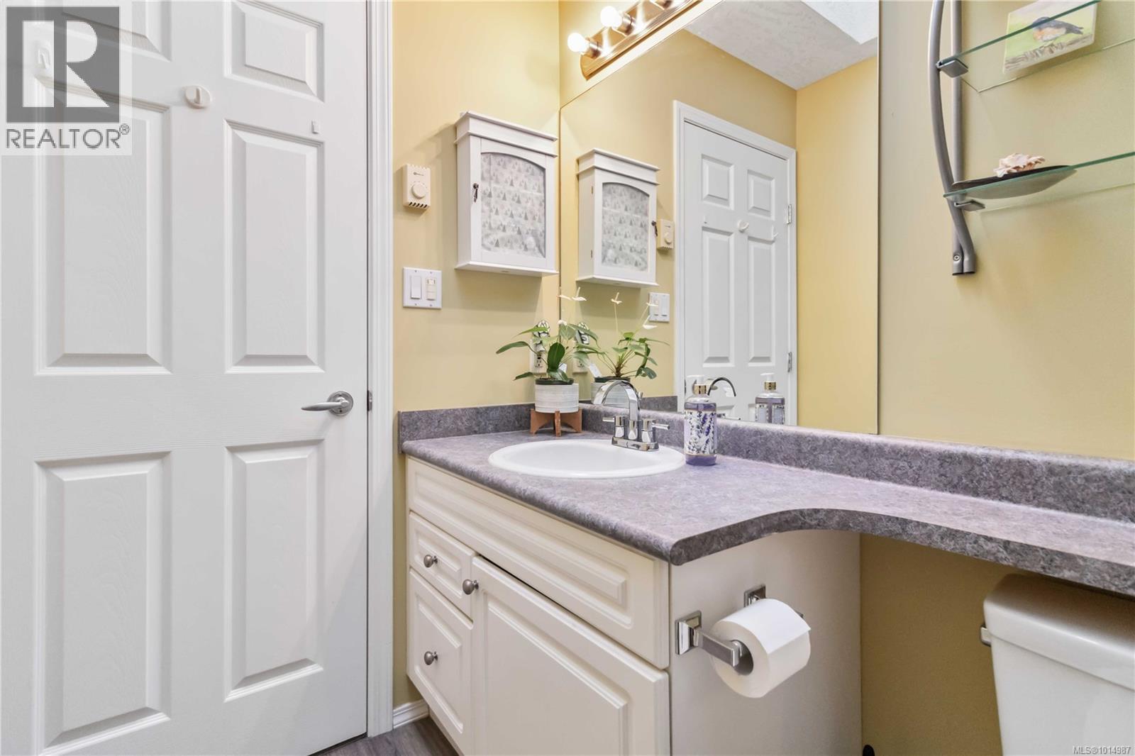 69 7570 Tetayut Road, Central Saanich