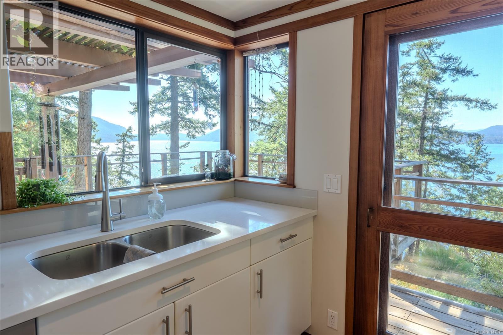 124 Margaret Ave, Salt Spring