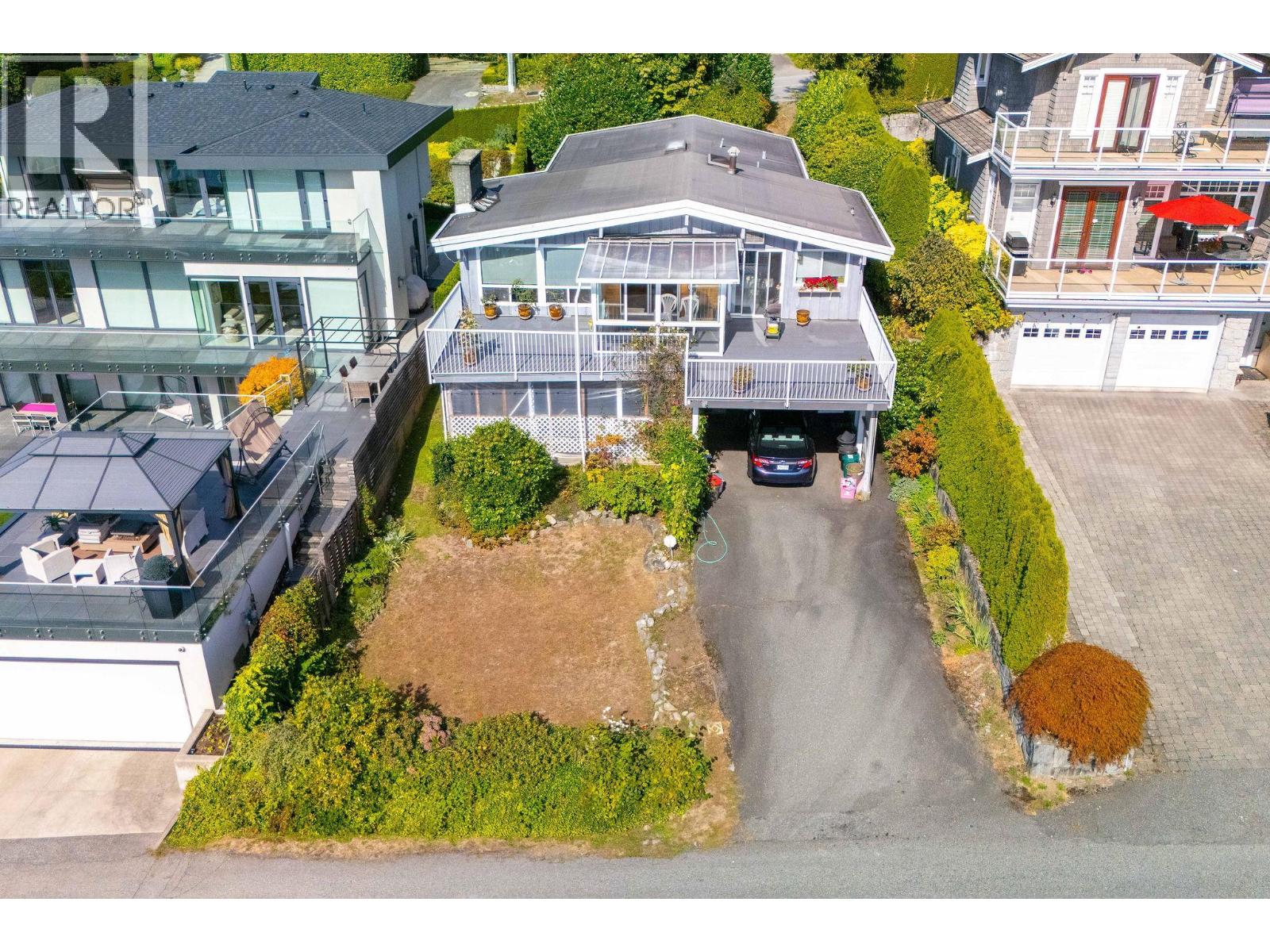 2128 MATHERS AVENUE, West Vancouver