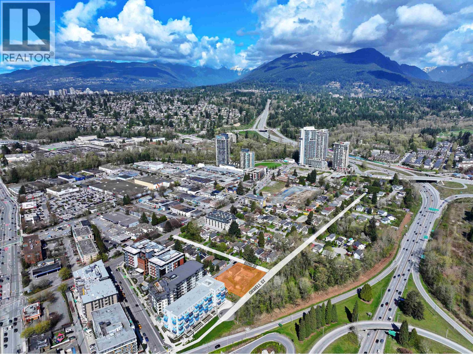 1591 BOND STREET, North Vancouver