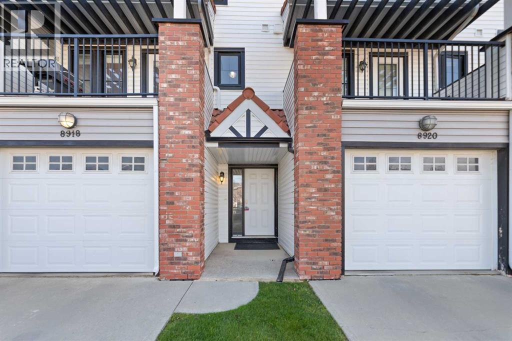 Single Family House 4 Level for Sale in  Royal Oak Way NW Royal Oak Calgary 