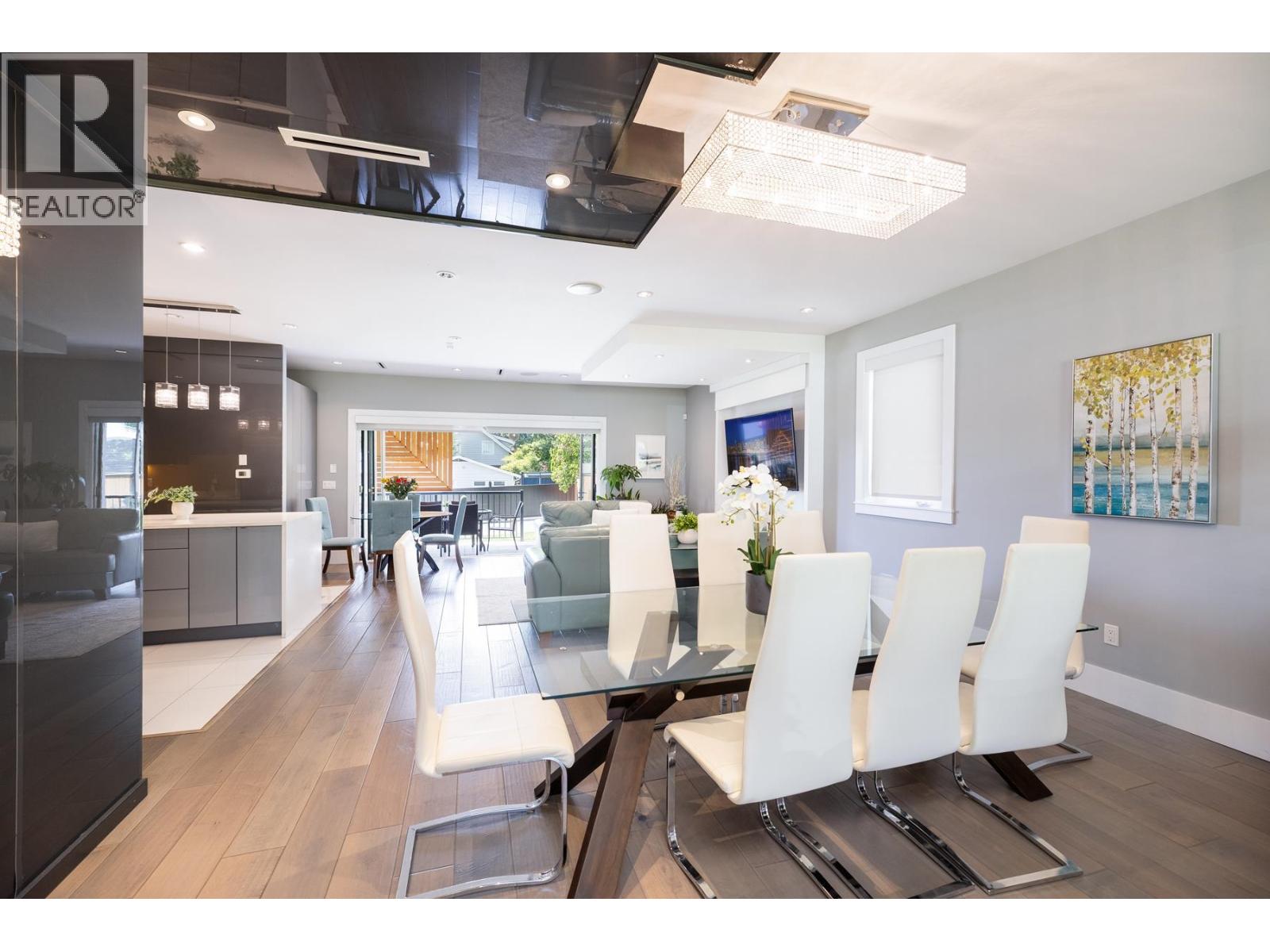 2553 WESTERN AVENUE, North Vancouver