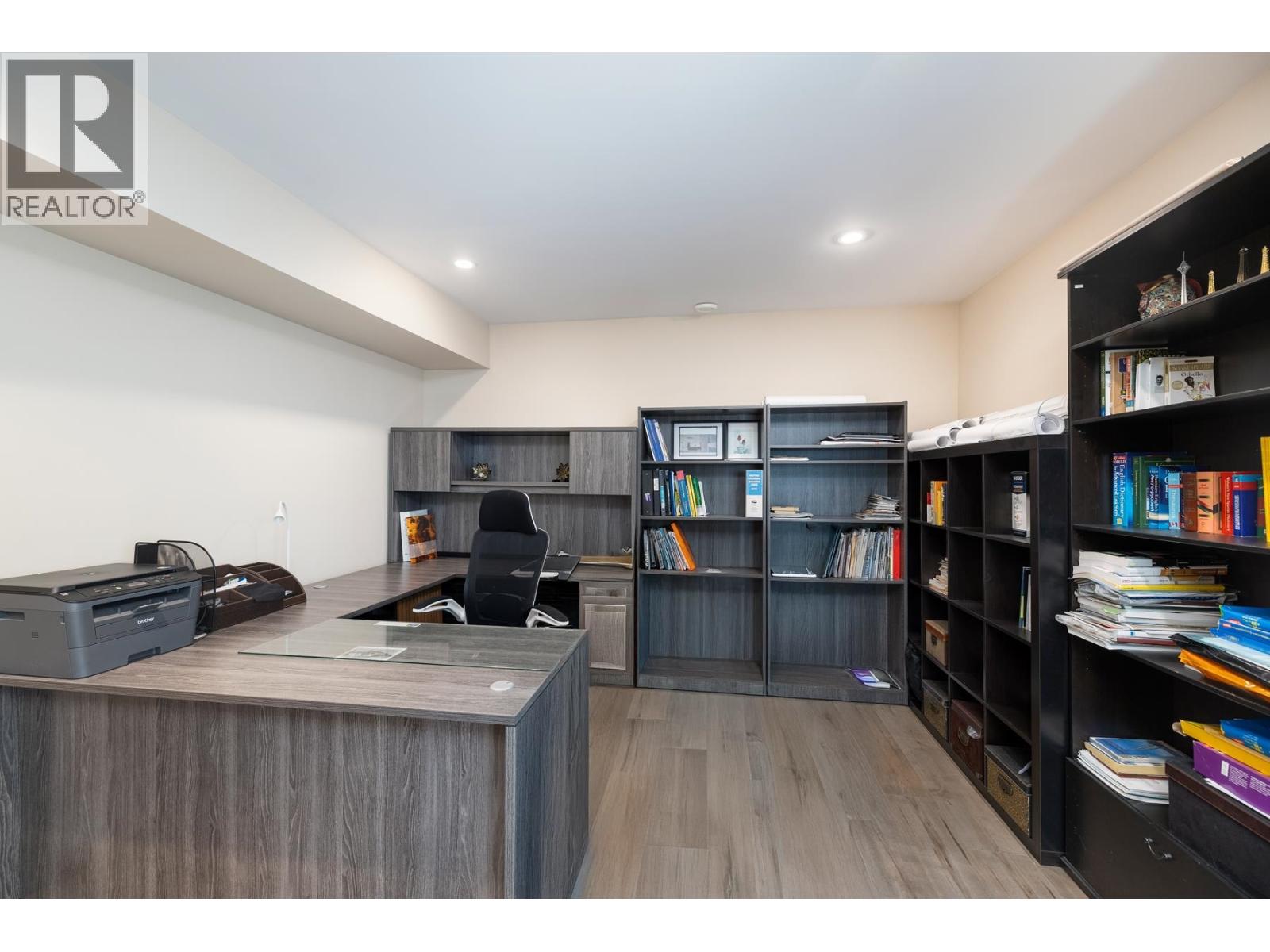 2553 WESTERN AVENUE, North Vancouver